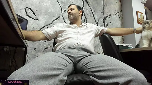 Snapshot of Maxi_TheBigDaddy chatting on September 25, 2025, 10:19 am Maxi TheBigDaddy online show from September 25, 2025, 10:19 am