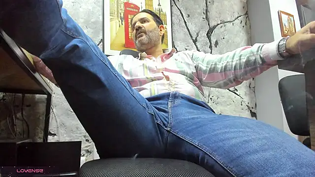 Maxi TheBigDaddy online show from February 4, 2026, 3:18 pm