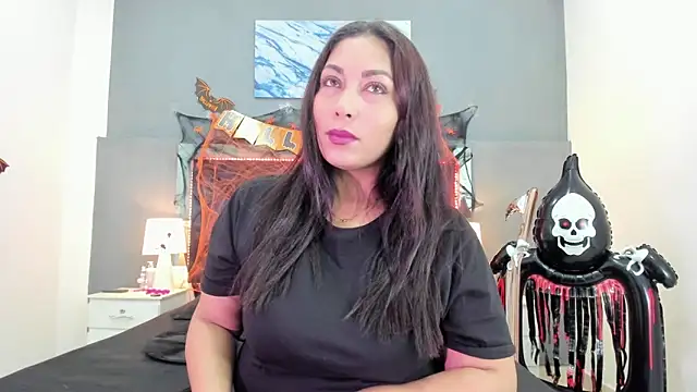 Lauralove 69 online show from October 29, 2025, 8:21 pm