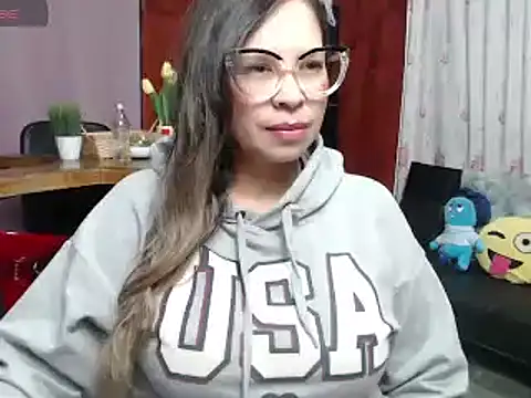 jademoomsm online show from February 6, 2026, 4:28 am