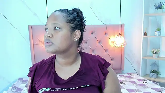 Belle Brunette online show from October 4, 2025, 9:35 pm