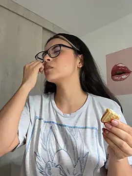 Cat2525 online show from February 8, 2026, 9:07 pm