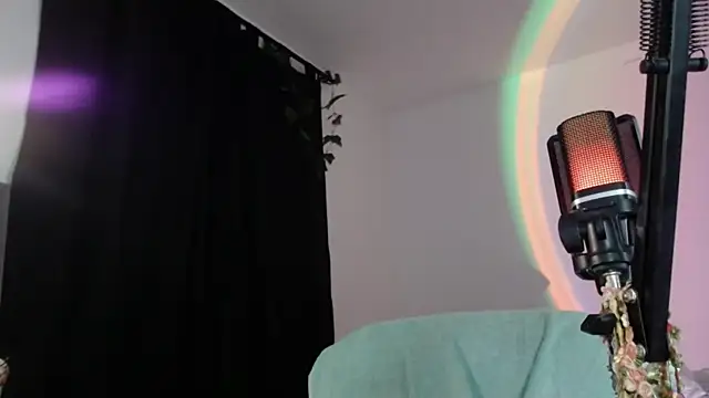 shy katy  online show from April 5, 2026, 6:21 am