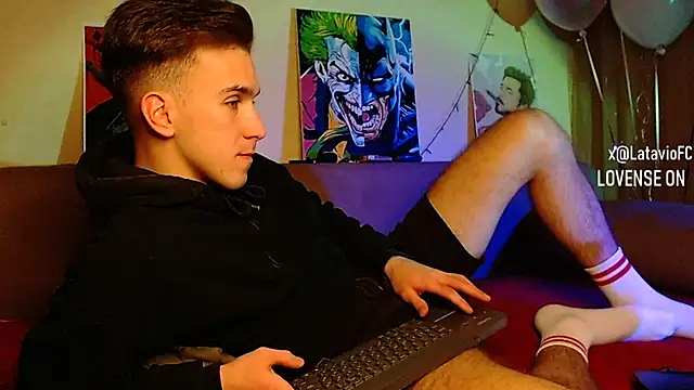 Midnighter  online show from December 7, 2024, 2:42 am