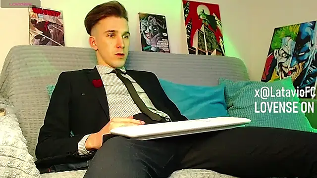 Midnighter  online show from March 13, 2026, 10:11 am