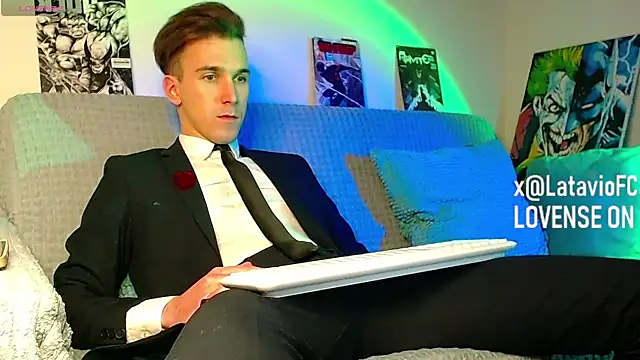 Midnighter  online show from April 7, 2026, 8:42 pm