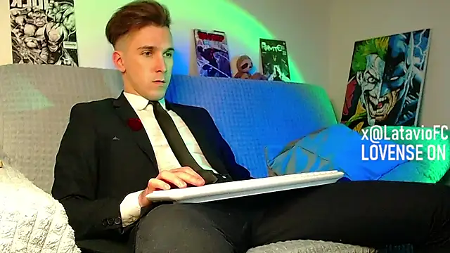 Midnighter  online show from April 28, 2026, 6:02 pm