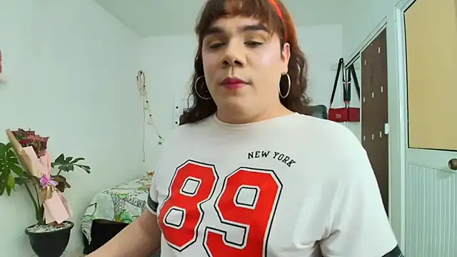 Violetacam 05 online show from March 9, 2026, 8:40 am