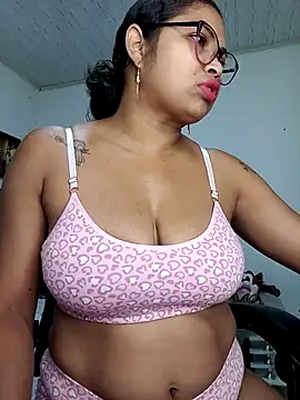 Snapshot of chalohott chatting on February 23, 2025, 9:11 am chalohott online show from February 23, 2025, 9:11 am