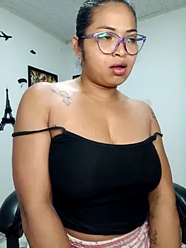 Snapshot of chalohott chatting on September 14, 2025, 11:20 am chalohott online show from September 14, 2025, 11:20 am