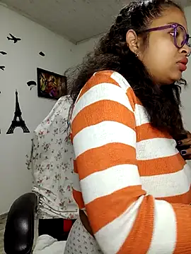 Snapshot of chalohott chatting on September 21, 2025, 10:28 am chalohott online show from September 21, 2025, 10:28 am