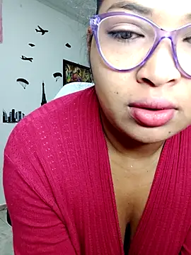 Snapshot of chalohott chatting on October 7, 2025, 9:06 am chalohott online show from October 7, 2025, 9:06 am