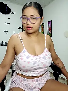 Snapshot of chalohott chatting on October 22, 2025, 9:42 am chalohott online show from October 22, 2025, 9:42 am