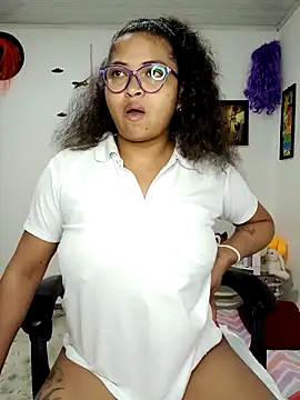 Snapshot of chalohott chatting on November 14, 2025, 9:52 am chalohott online show from November 14, 2025, 9:52 am