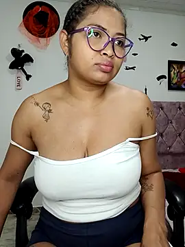 Snapshot of chalohott chatting on November 25, 2025, 10:04 am chalohott online show from November 25, 2025, 10:04 am