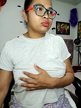 Snapshot of chalohott chatting on December 1, 2025, 11:15 am chalohott online show from December 1, 2025, 11:15 am