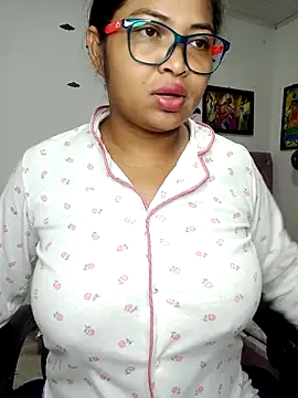 Snapshot of chalohott chatting on February 10, 2026, 10:30 am chalohott online show from February 10, 2026, 10:30 am