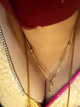 tuttifrutti17 online show from December 24, 2024, 5:55 pm