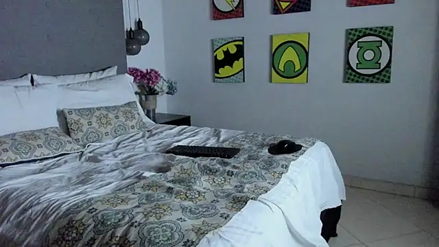 Snapshot of andrhes_baby chatting on October 20, 2025, 1:17 am andrhes baby online show from October 20, 2025, 1:17 am