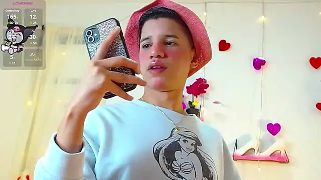 Ariel Femboy  online show from February 12, 2025, 5:26 am