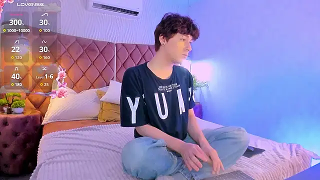  YummyTony  online show from February 3, 2026, 10:09 am