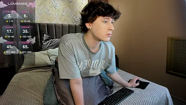  YummyTony  online show from February 25, 2026, 10:25 am