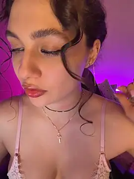 Snapshot of Your_insomniya chatting on June 20, 2026, 9:17 pm Your insomniya online show from June 20, 2026, 9:17 pm