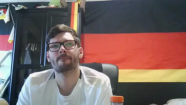 Snapshot of Die-geile-Sau chatting on June 13, 2026, 4:49 pm Die-geile-Sau online show from June 13, 2026, 4:49 pm