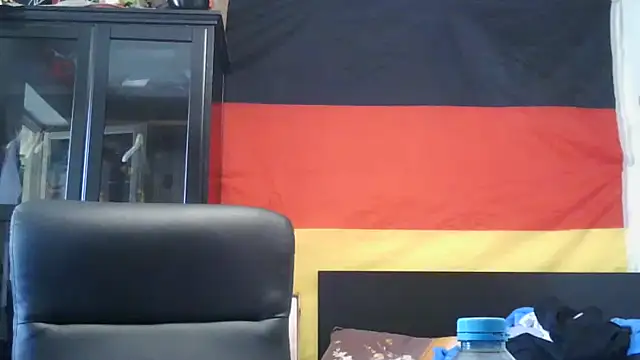 Snapshot of Die-geile-Sau chatting on June 19, 2026, 12:31 pm Die-geile-Sau online show from June 19, 2026, 12:31 pm