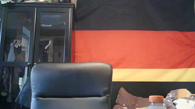 Snapshot of Die-geile-Sau chatting on June 21, 2026, 5:15 pm Die-geile-Sau online show from June 21, 2026, 5:15 pm