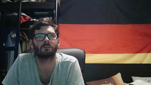 Snapshot of Die-geile-Sau chatting on June 27, 2026, 7:41 pm Die-geile-Sau online show from June 27, 2026, 7:41 pm