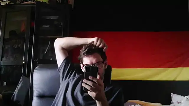 Snapshot of Die-geile-Sau chatting on July 5, 2026, 4:36 pm Die-geile-Sau online show from July 5, 2026, 4:36 pm