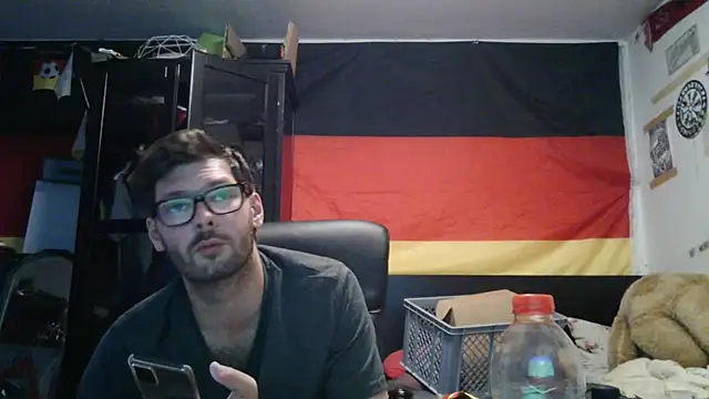 Snapshot of Die-geile-Sau chatting on July 6, 2026, 7:05 pm Die-geile-Sau online show from July 6, 2026, 7:05 pm