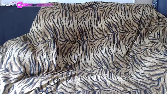 Kinky Butterfly online show from April 15, 2026, 9:27 am