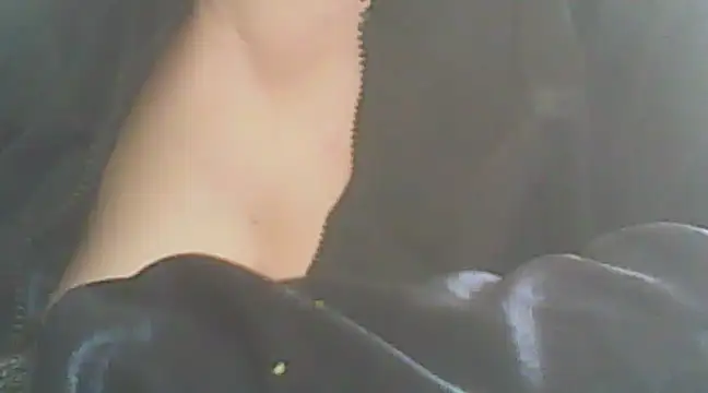 Snapshot of deluxpussy chatting on March 12, 2025, 7:46 am deluxpussy online show from March 12, 2025, 7:46 am