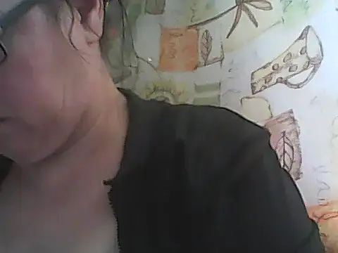 Snapshot of deluxpussy chatting on September 12, 2025, 7:19 am deluxpussy online show from September 12, 2025, 7:19 am