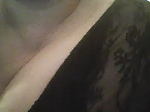 Snapshot of deluxpussy chatting on September 23, 2025, 6:33 pm deluxpussy online show from September 23, 2025, 6:33 pm