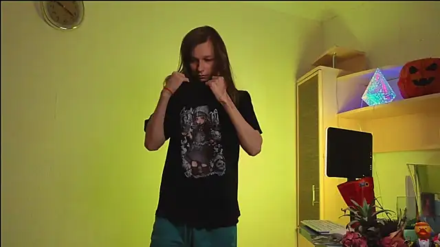 Frank Fraer online show from April 19, 2026, 10:45 pm