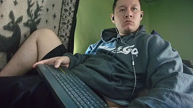 Snapshot of sweet_cock28 chatting on March 31, 2026, 3:34 pm sweet cock28 online show from March 31, 2026, 3:34 pm