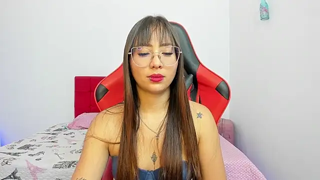 Snapshot of Sweet_Coral_ chatting on April 8, 2026, 10:26 am Sweet Coral online show from April 8, 2026, 10:26 am