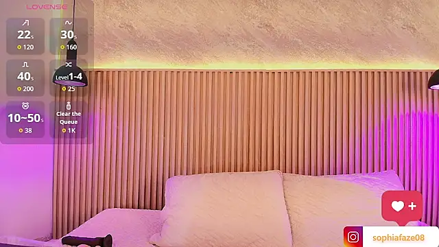 big tits in your face online show from December 14, 2025, 8:13 pm