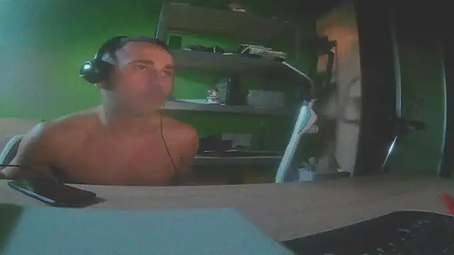 capoloveu online show from March 3, 2025, 3:20 pm