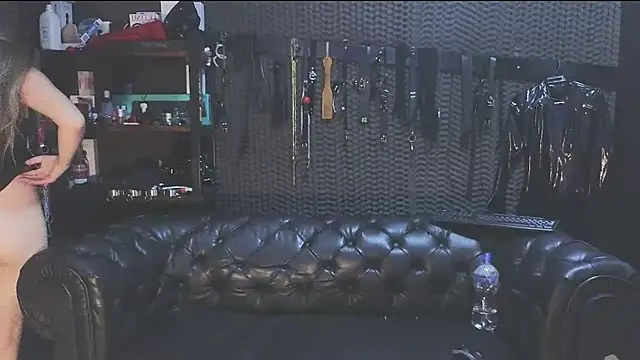 kimberly swan online show from March 1, 2025, 8:21 pm