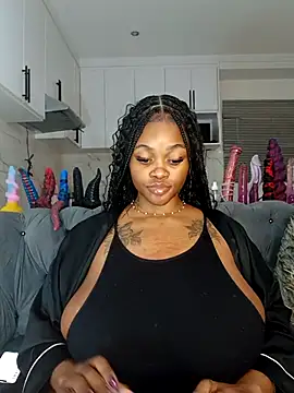 Snapshot of Yung-Missy chatting on June 3, 2026, 2:47 am Yung-Missy online show from June 3, 2026, 2:47 am