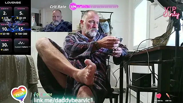 DaddybearVLC online show from February 4, 2026, 2:01 pm