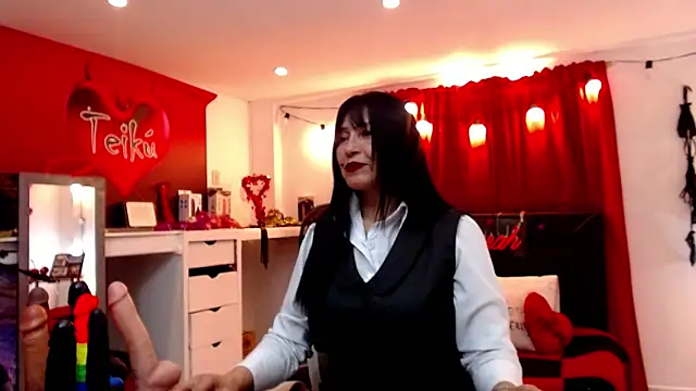 Sarah teiku online show from March 10, 2026, 6:24 pm