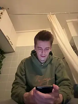 Toyjungee online show from February 3, 2026, 9:20 pm