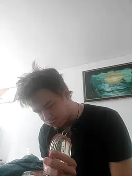 Toyjungee online show from April 3, 2026, 3:32 pm