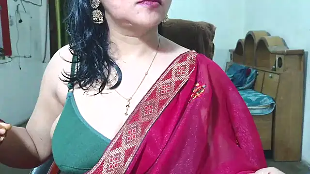 Cute Mahi22 online show from September 21, 2025, 5:53 am