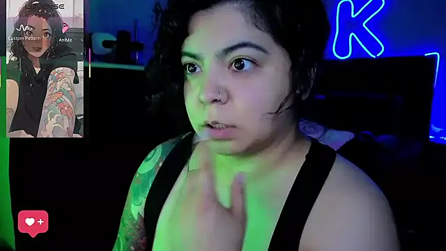 kimmiakiss22 online show from June 19, 2026, 3:22 am